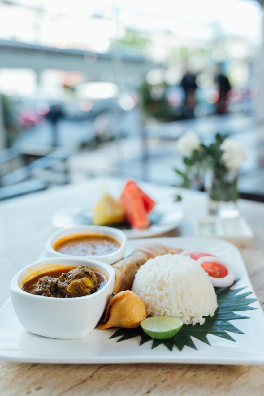 Seasons Siam Hotel Bangkok Esterno foto